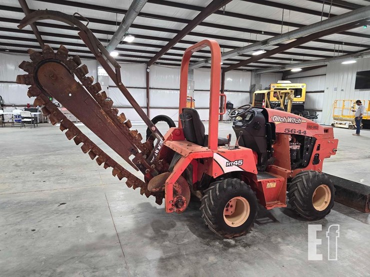 2015-ditch-witch-rt40-image-4