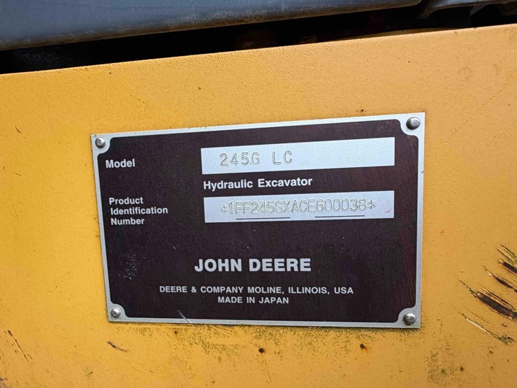 2013-deere-245g-lc-image-18