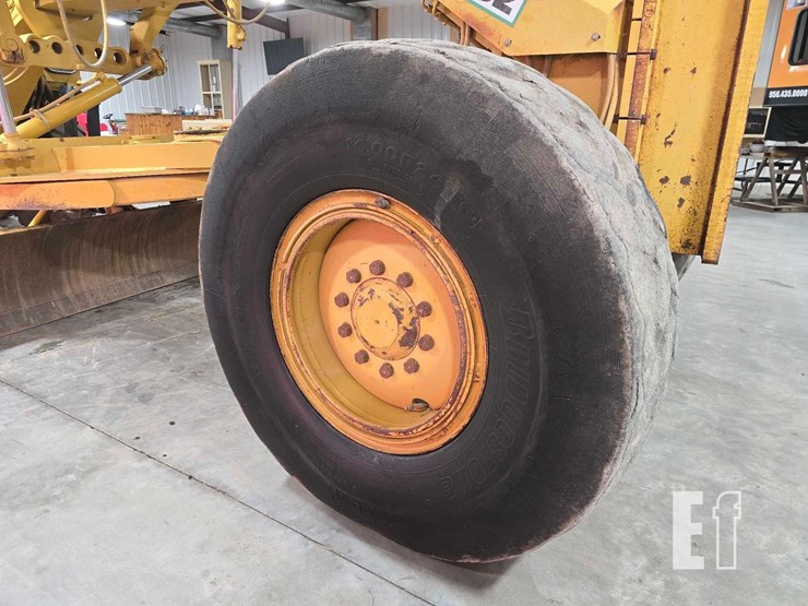 1995-caterpillar-140h-image-25