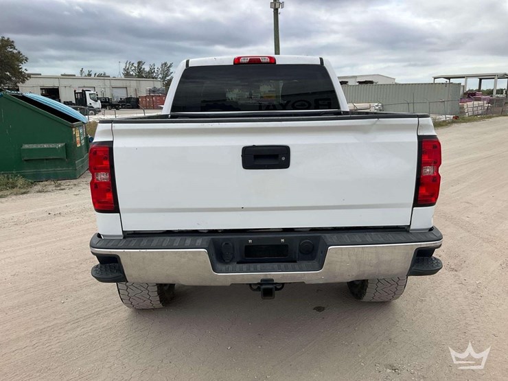 2018-chevrolet-silverado-1500-image-28