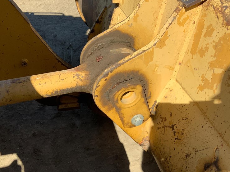 2005-caterpillar-963c-image-16