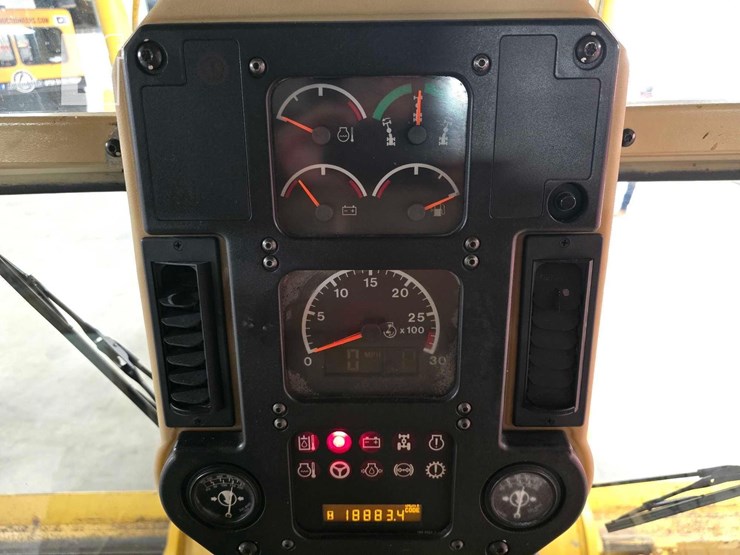 2006-caterpillar-140h-image-29