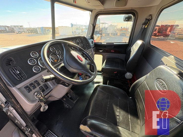 2017-peterbilt-367-image-6