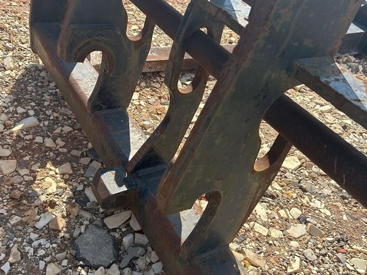 60in-loader-fork-attachment-image-3