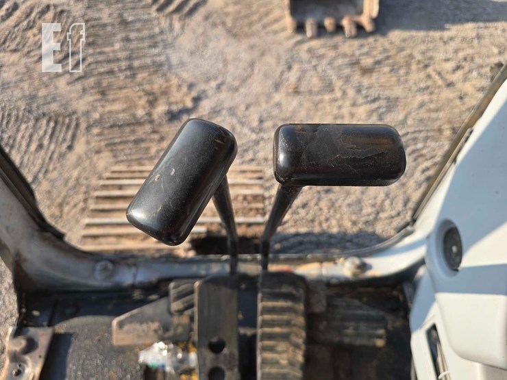 1995-caterpillar-325l-image-13