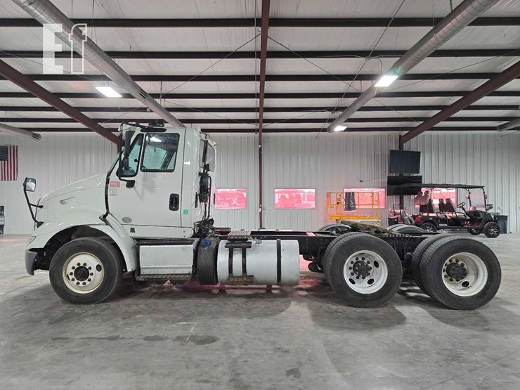 2017-international-transtar-8600-image-6