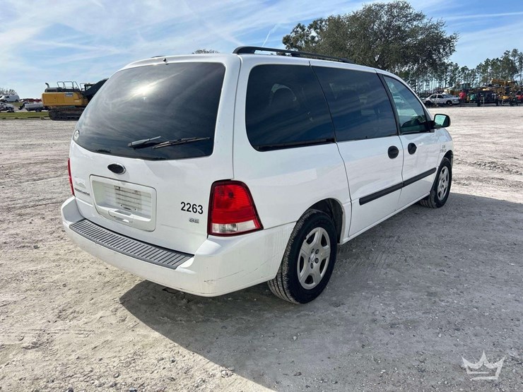 2005-ford-freestar-image-3