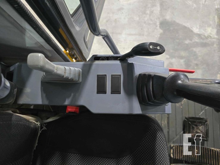 2022-xcmg-xe150u-image-24