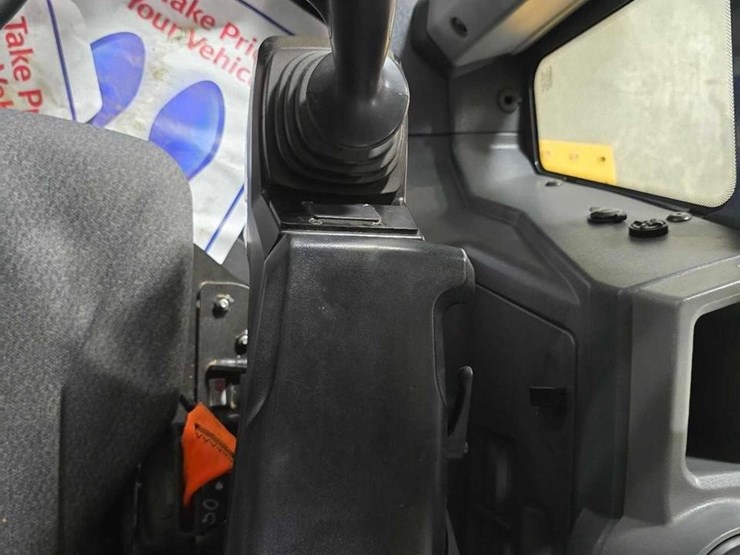 2022-deere-444-p-tier-image-18