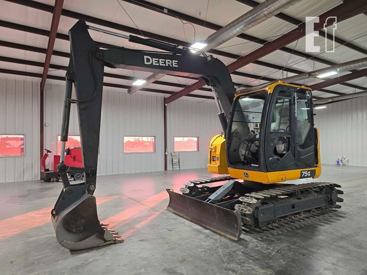 2016-deere-75g-image-1