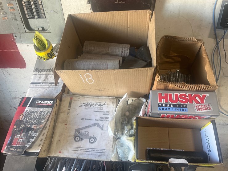 #18-•-heavy-dity-metal-shelf-with-contents-image-4