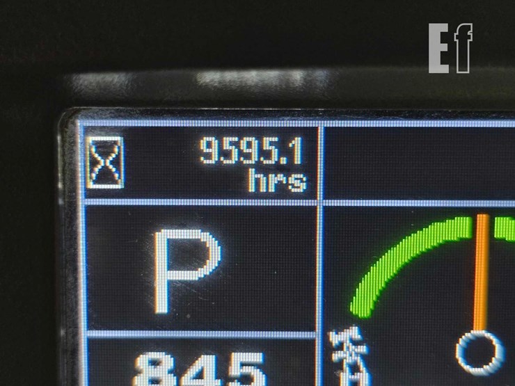 2015-deere-672g-image-16