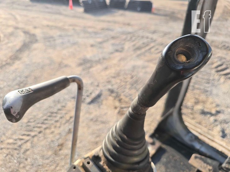 1995-caterpillar-325l-image-18