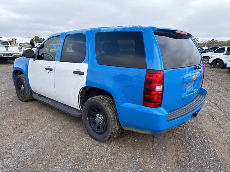 2014-chevrolet-tahoe-image-4