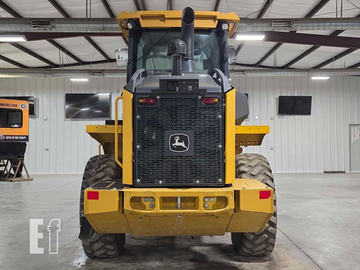 2022-deere-444-p-tier-image-8