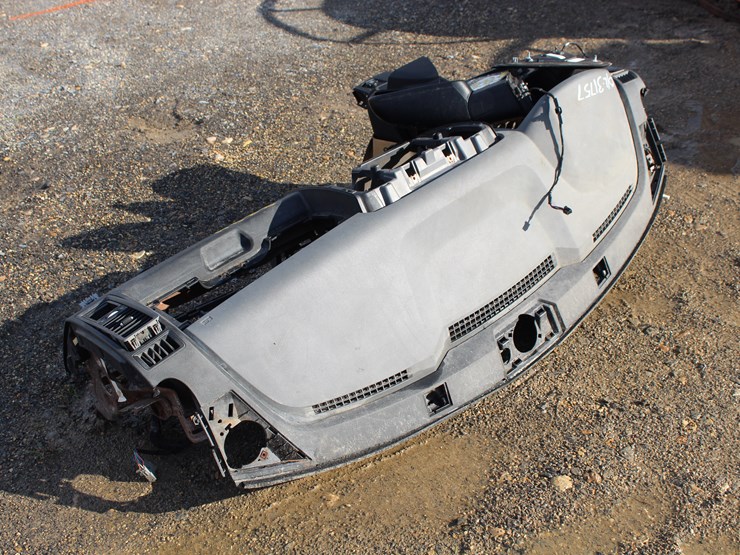 2013-dodge-1500-image-3