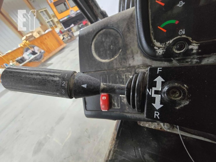 2019-caterpillar-tl1255d-image-19