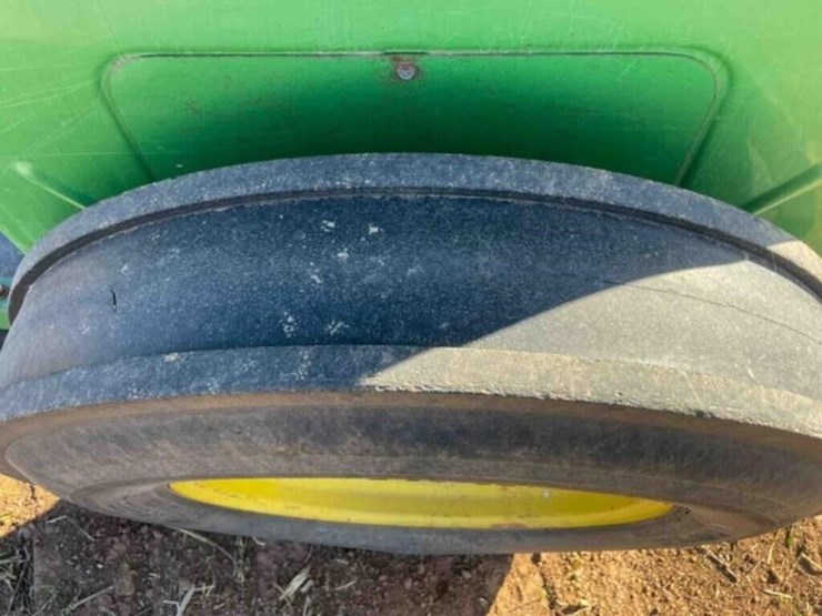 john-deere-8300-image-8