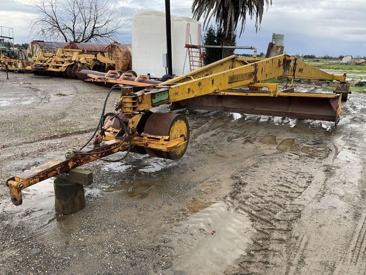 marvin-16'x30'-triplane-image-3