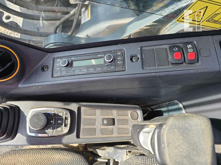 2022-hyundai-hx480al-image-15