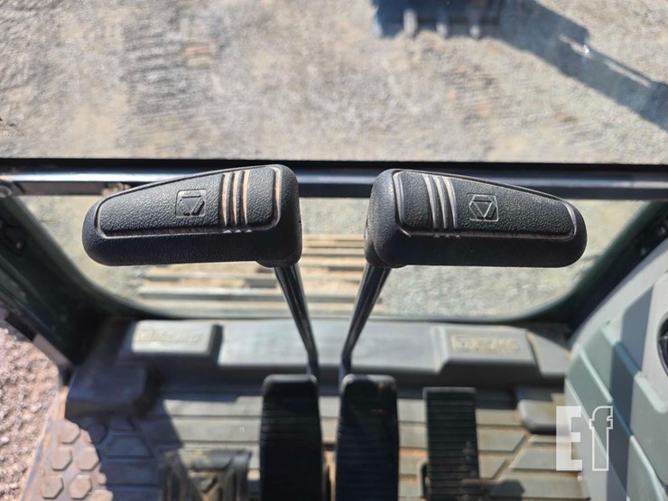 2022-xcmg-xe210u-image-14