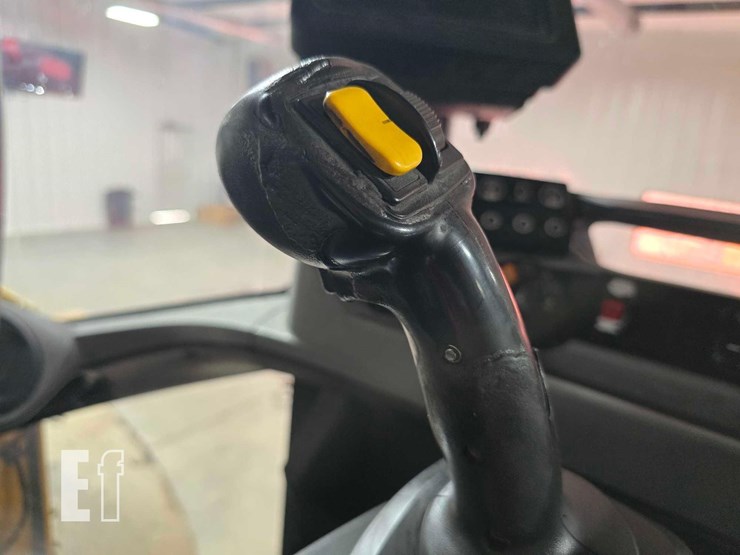 2020-caterpillar-926m-image-21