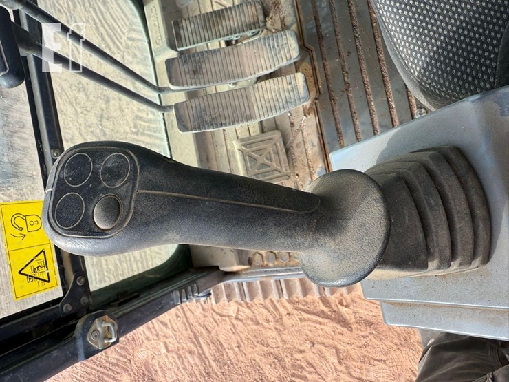 2022-xcmg-xe210u-image-21