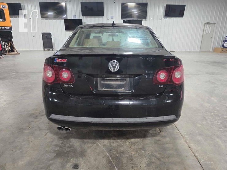 2009-volkswagen-jetta-image-8