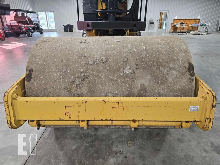 2013-caterpillar-cs44-image-11