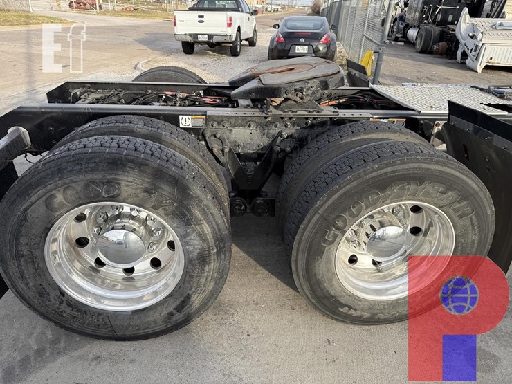 2019-kenworth-t680-image-5