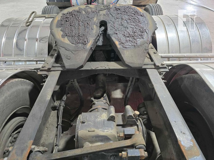 2005-mack-vision-cxn613-image-34