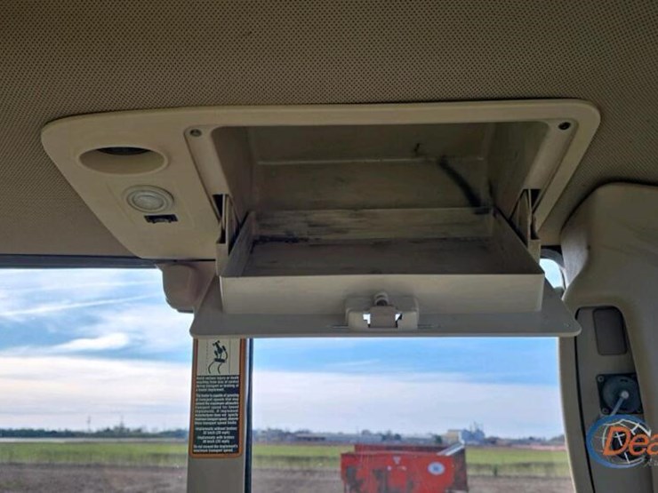 2007-john-deere-7330-image-29