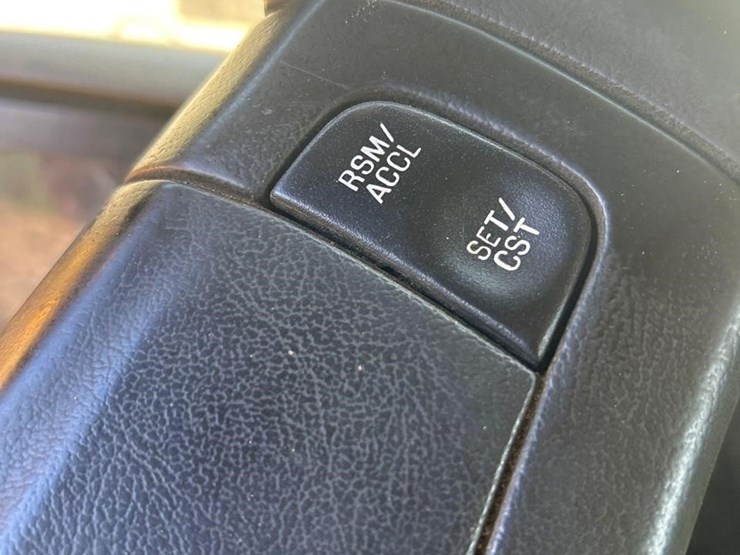 2008-sterling-l8500-image-63