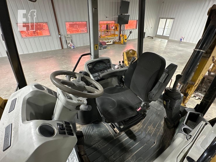 2016-caterpillar-415f2-image-19