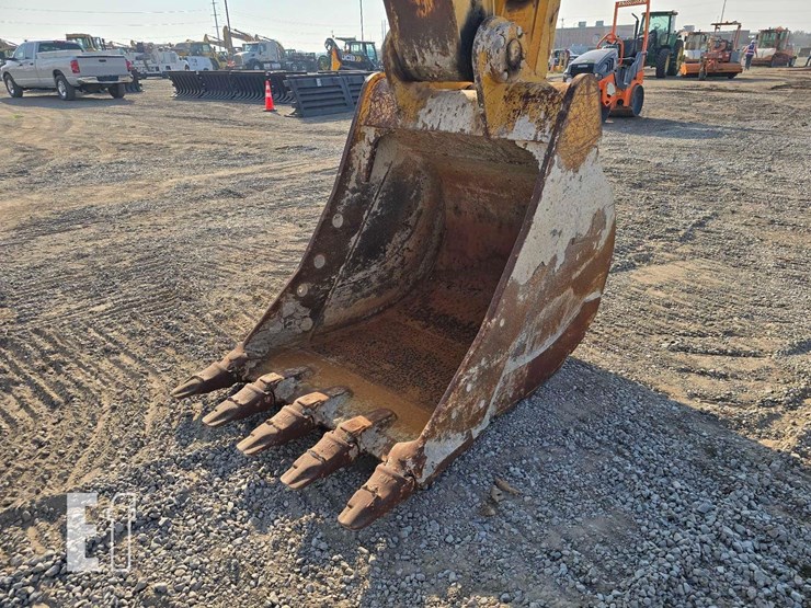 2018-caterpillar-325flcr-image-9