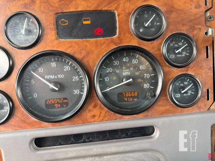 2007-peterbilt-378-image-13