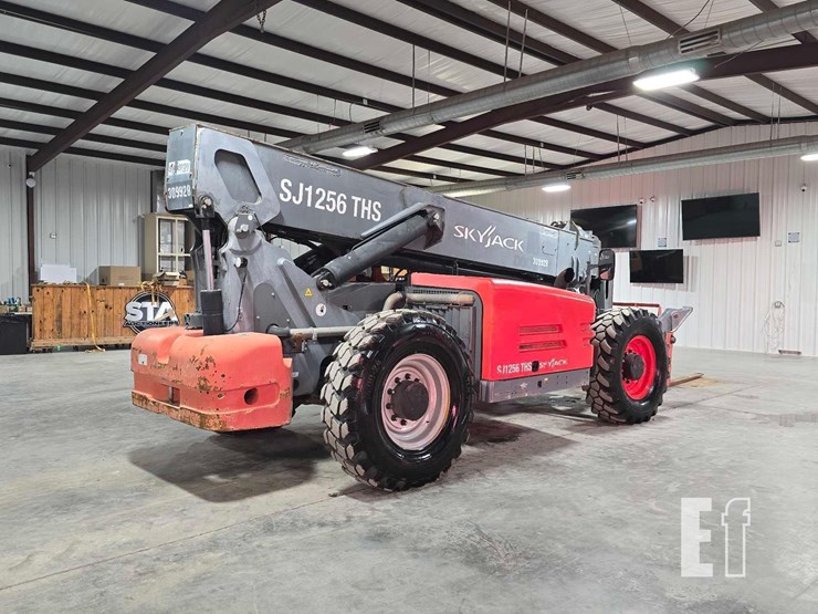 2019-skyjack-sj8831rt-image-3