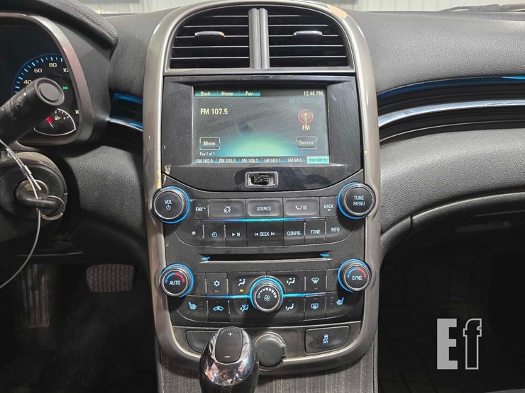 2015-chevrolet-malibu-image-13