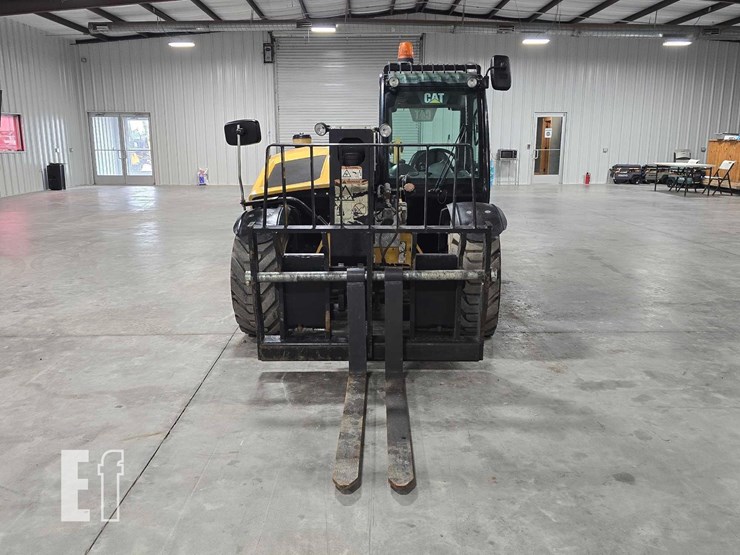 2020-caterpillar-th255c-image-7