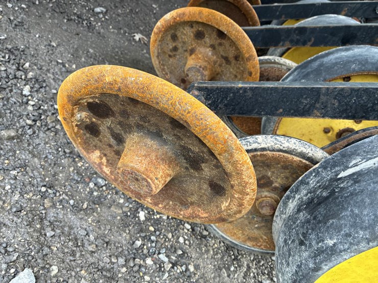 john-deere-750-image-11