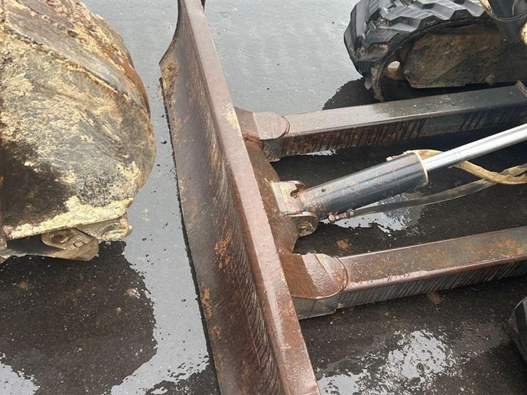 2000-bobcat-334c-image-10