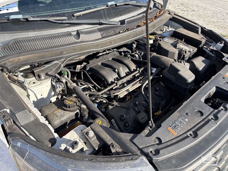 2018-ford-explorer-image-8