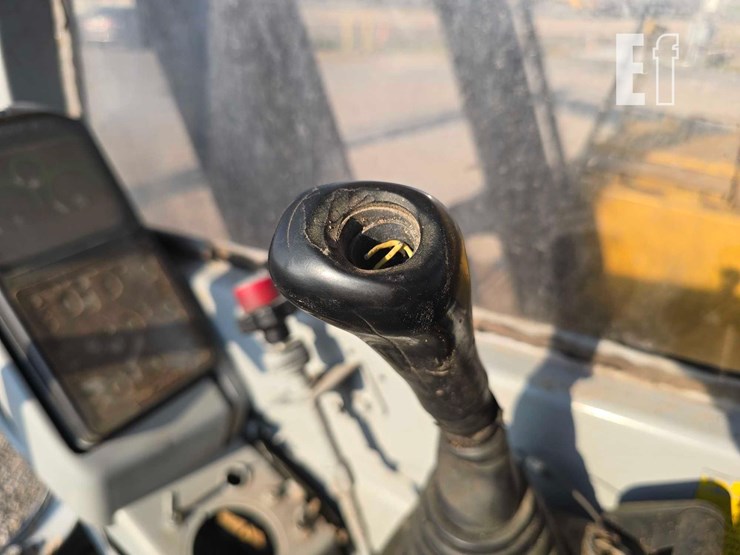 1995-caterpillar-325l-image-16