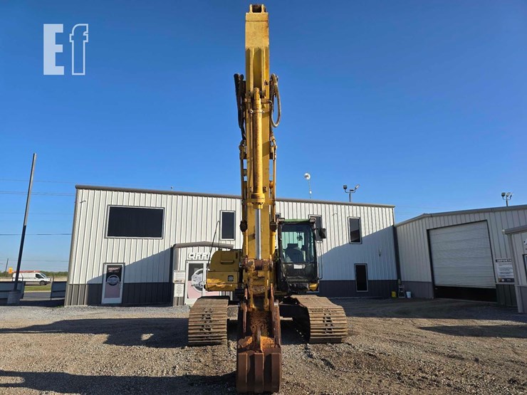 2005-caterpillar-322c-image-12