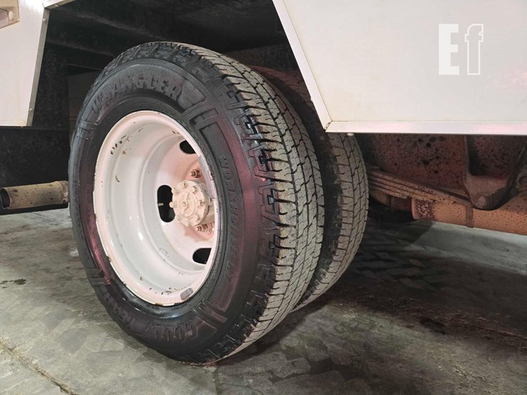 2006-ford-e350-sd-image-31