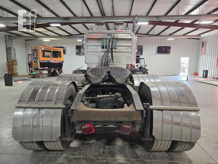 2005-mack-vision-cxn613-image-8