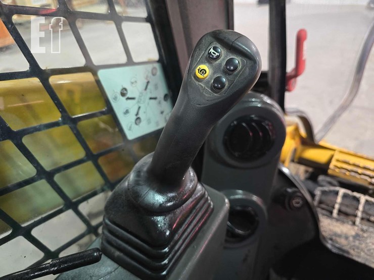 2020-caterpillar-262d3-image-14