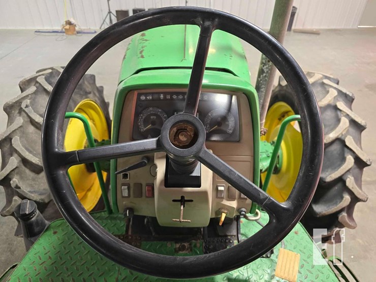 john-deere-6230-image-12