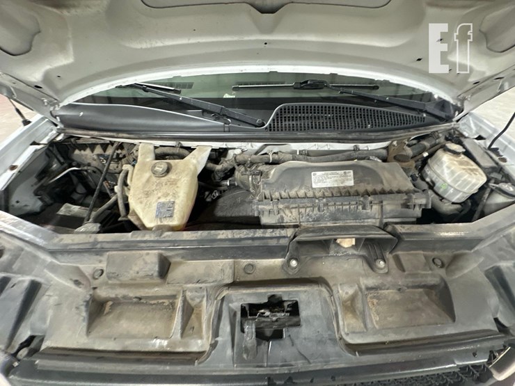 2018-chevrolet-express-2500-image-19