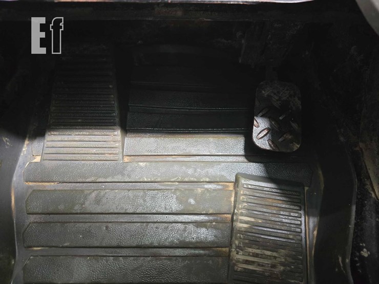 2020-caterpillar-289d3-image-12